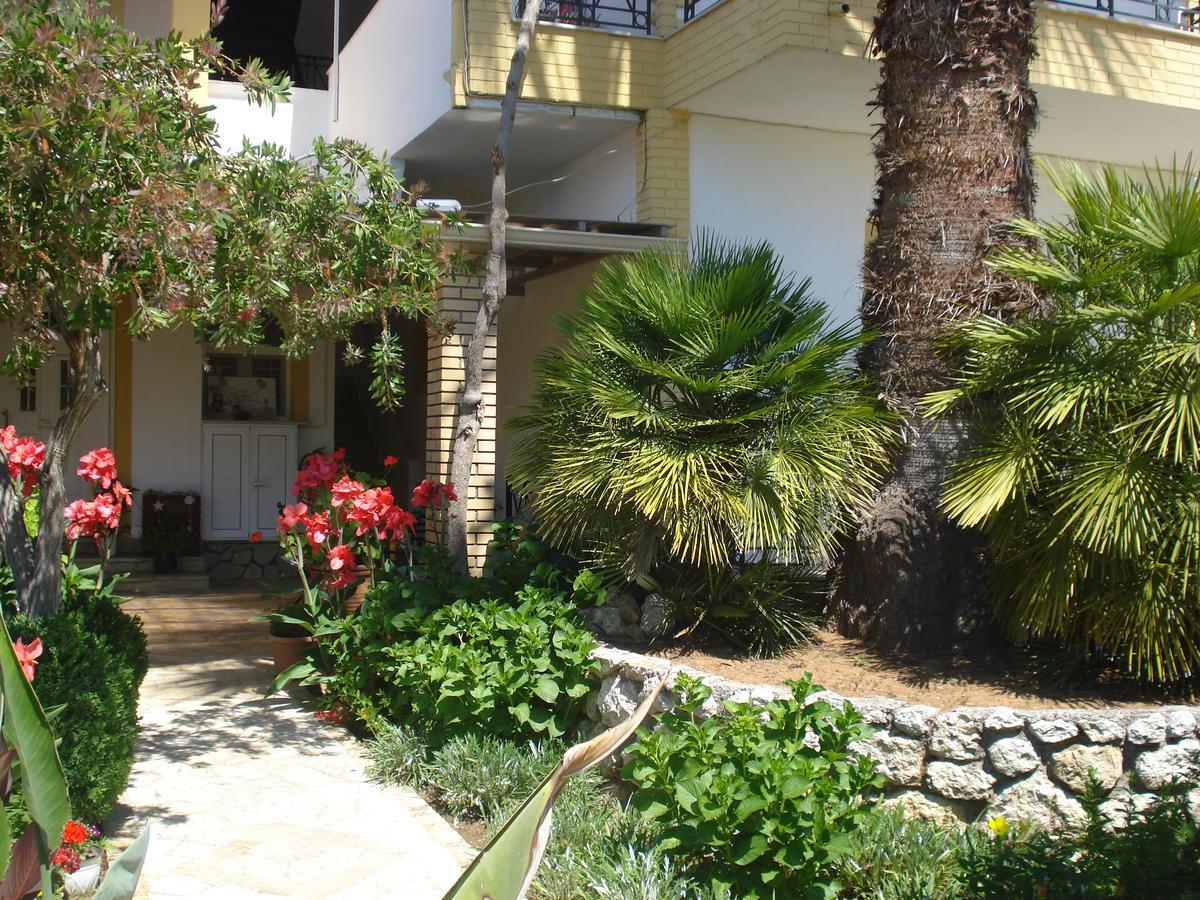 Iron House Apartment Агиос Георгиос Екстериор снимка